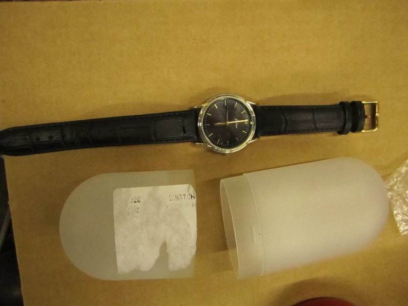 lot 145 image: Mens watch...