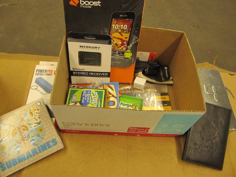 lot 156 image: Lot of electronics...
