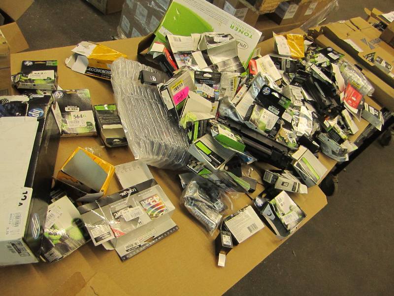 lot 166 image: Large lot of mixed computer ink, hu...