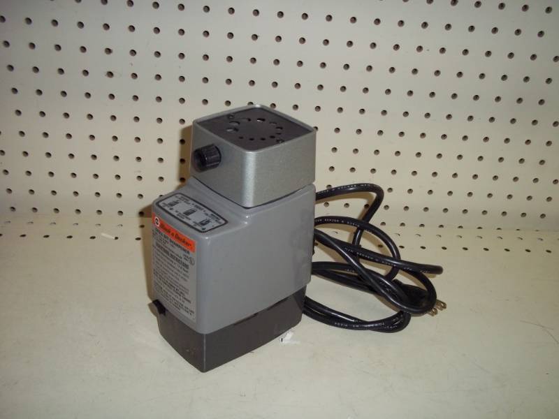 Drill bit sharpener