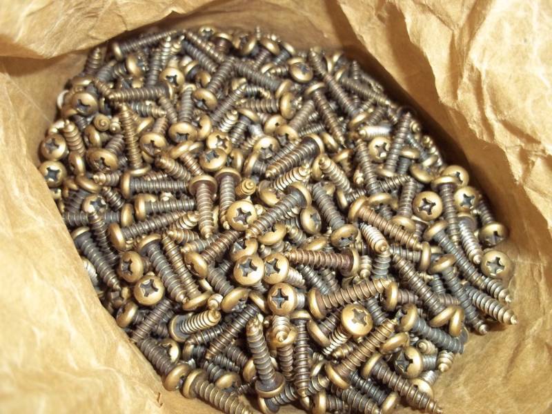 3 pounds of 12 Brass Screws