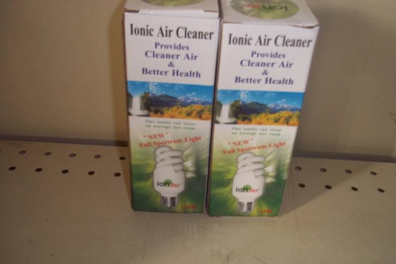 Pair of Ion Light bulbs