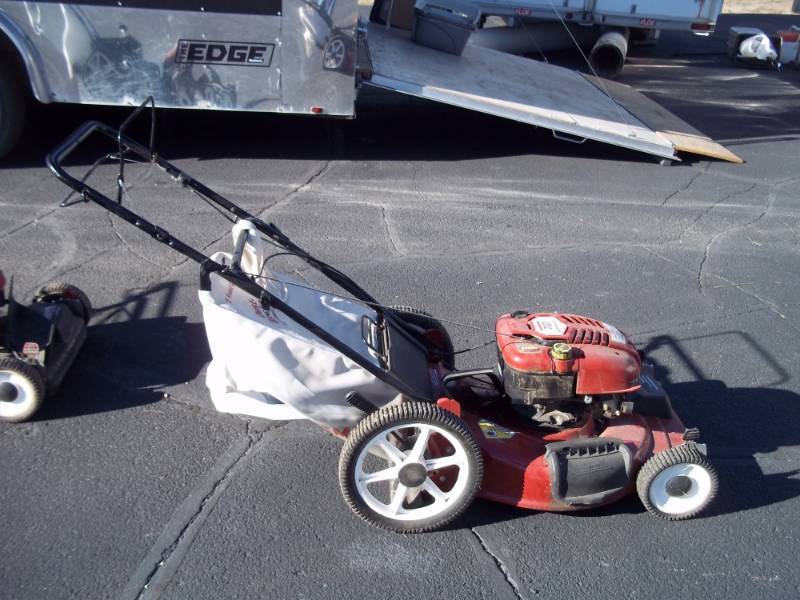 22 Push Mower with 7hp motor & bagger