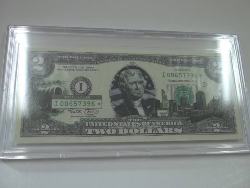 2003 2$ Bill in case
