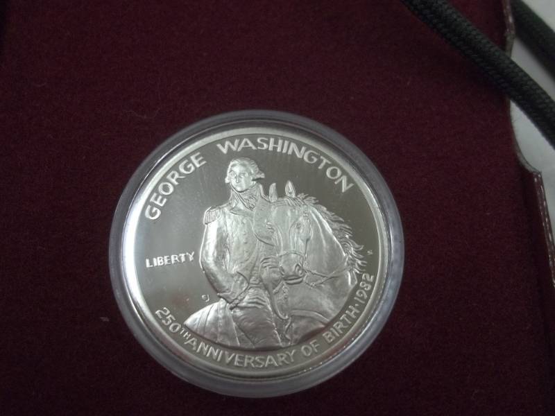 1982 George Washington Commemorative Half Dollar 90% silver