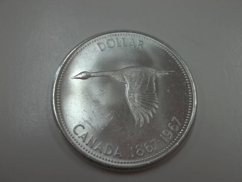 1967 FLYING GOOSE $1 DOLLAR CANADIAN  SILVER COIN 80% Silver