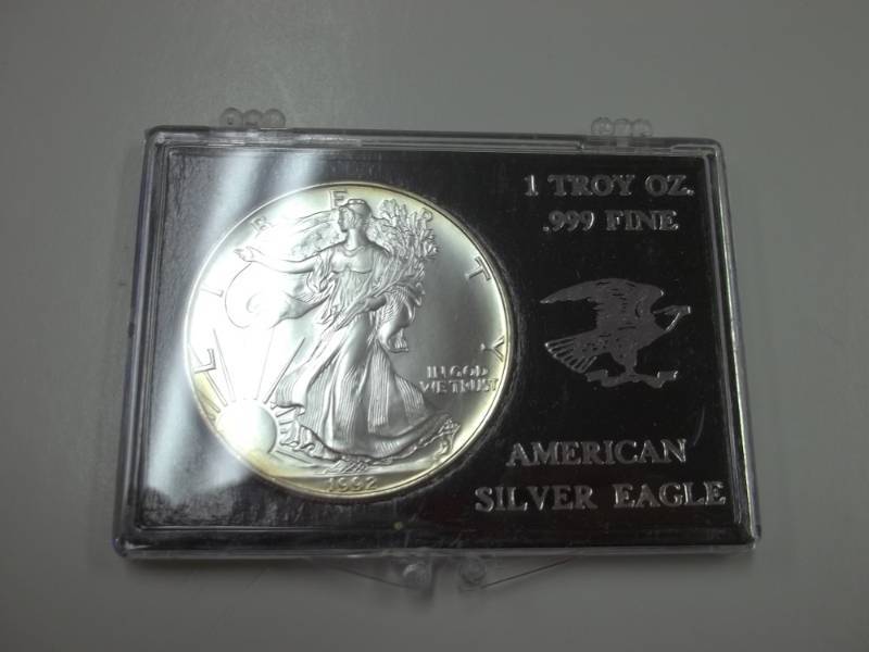 Silver American Eagle 1 Oz. Fine Silver Year 1992 Coin .999% in plastic case