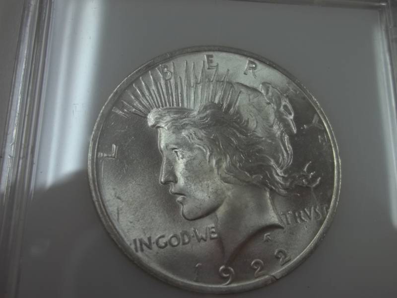 1922 Peace Silver Dollar 90% Silver in case