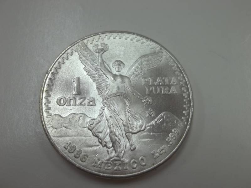 1986 Mexico Mexican .999 Fine One Ounce Pure Silver
