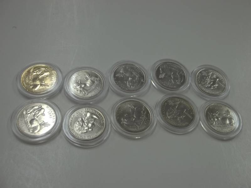 10 - 2004 Wisconsin Quarters in case