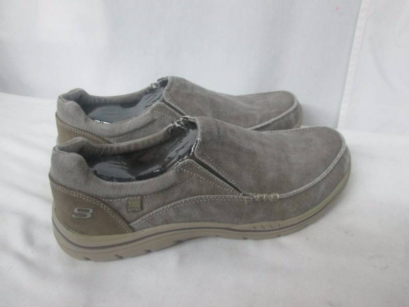lot 59 image: Skechers Mens Expected Avillo Casual Shoe