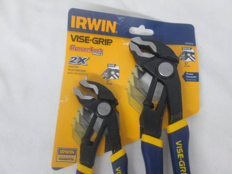 lot 33 image: Irwin Vise Grip Lock 8 and 10 Pliers Set