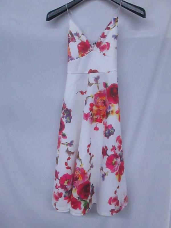 lot 86 image: Womens Strappy Floral Midi Skater Cream Dress