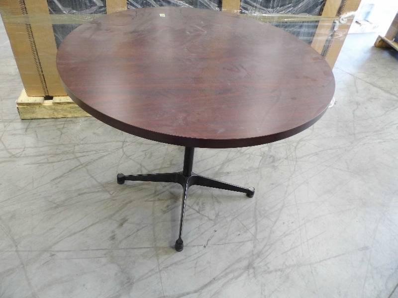 Round Table
