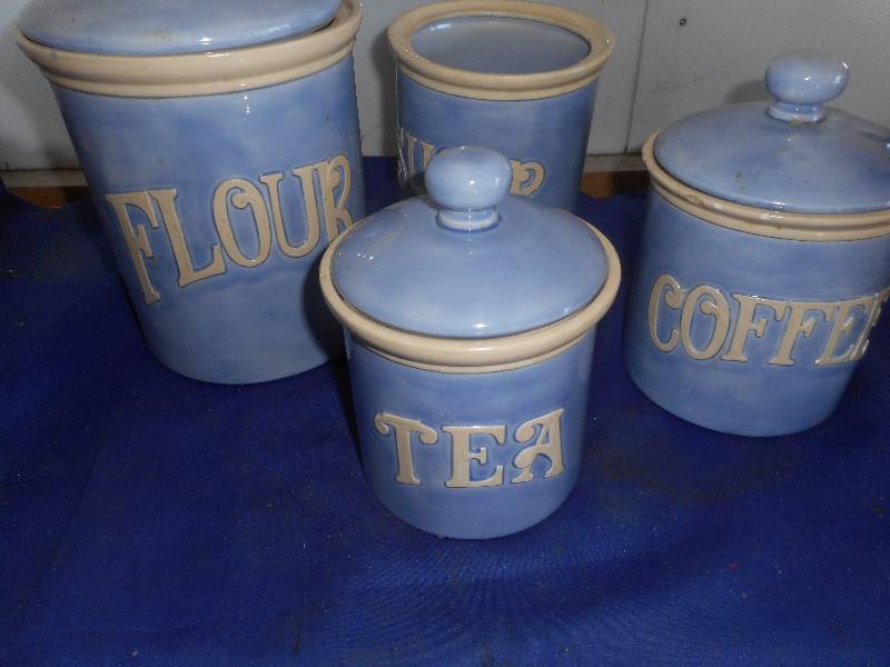 VINTAGE GLASS CANESTER SET