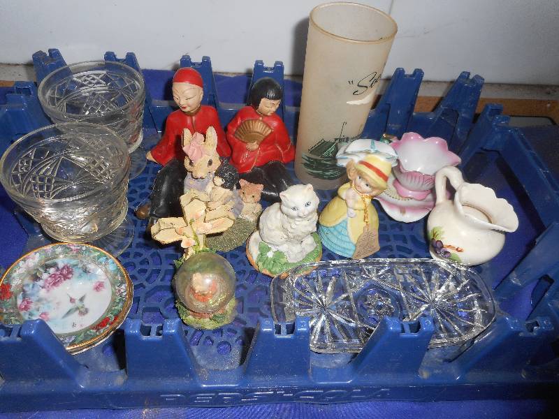 VINTAGE GLASSWEAR