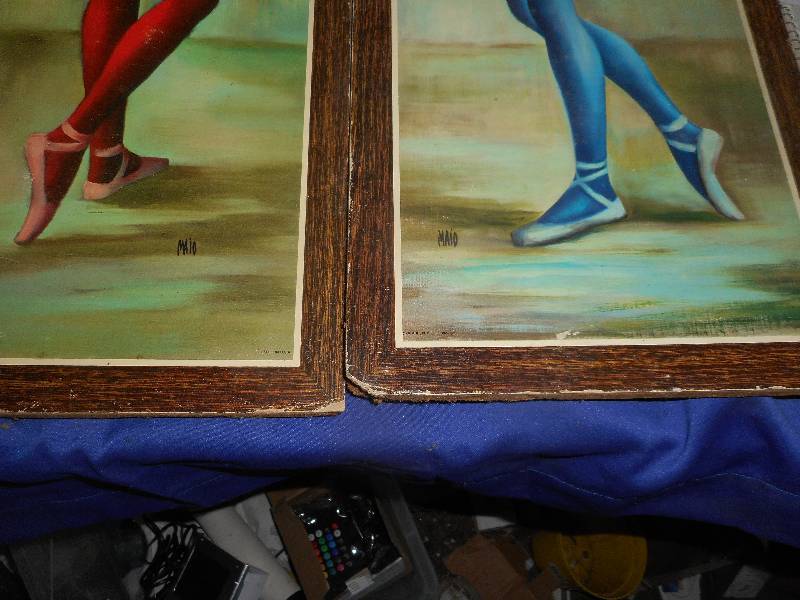 2 VINTAGE PICTURES