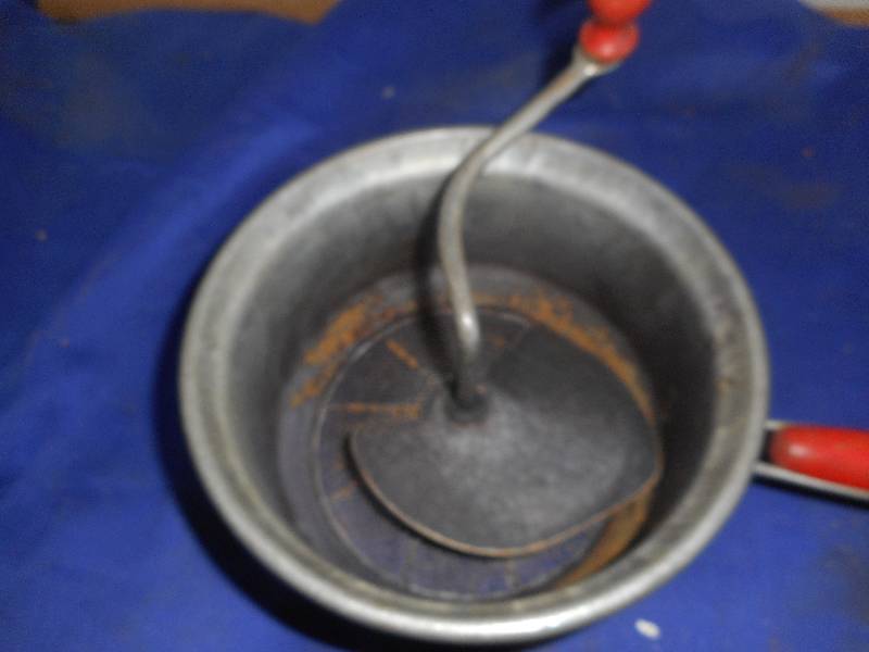 ANTIQUE SIFTER
