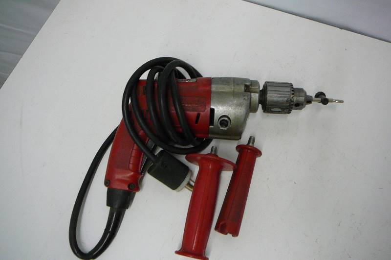 12 Drill Milwaukee Magnum Rev- Forward works