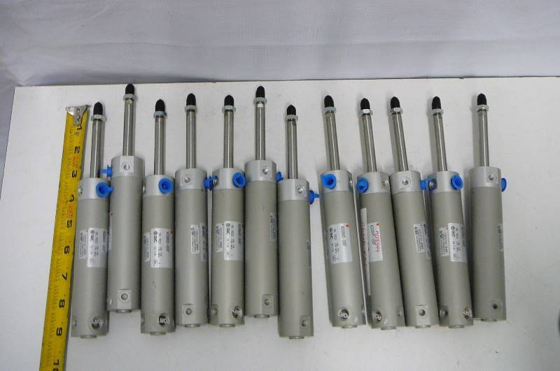 SMl NCDGBN25-0200T Max Prss 145 PSI 12 Count unused
