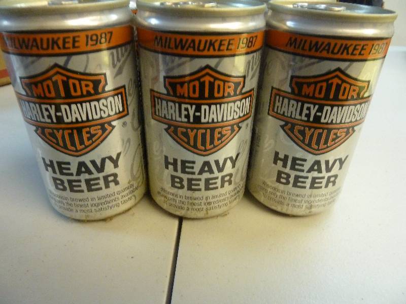 lot 470 image: Harley Davidson Collectible Unopened Beer Cans