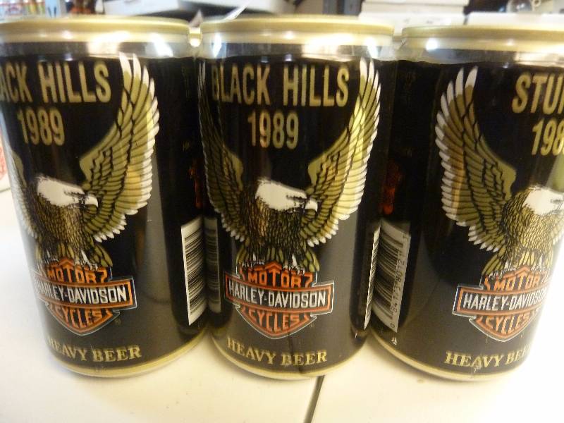 lot 471 image: Harley Davidson Collectible Unopened Beer Cans