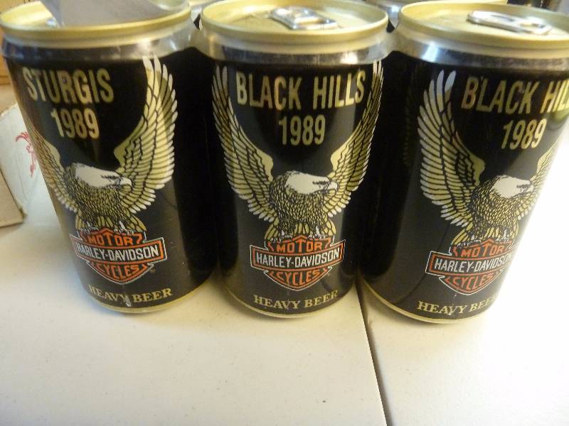 lot 473 image: Harley Davidson Collectible Unopened Beer Cans