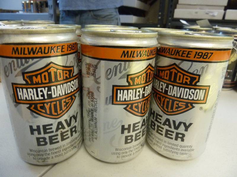 lot 548 image: Harley Davidson Collectible Unopened Beer Cans