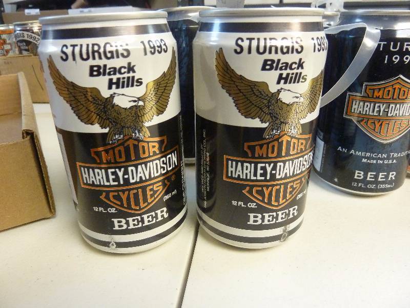 lot 571 image: Harley Davidson Collectible Unopened Beer Cans