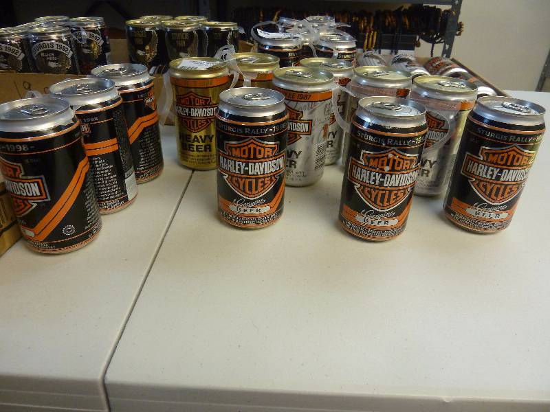 lot 570 image: Harley Davidson Collectible Unopened Beer Cans