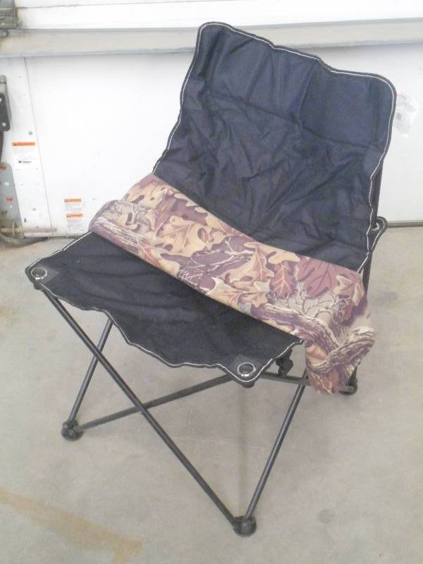 Folding CampHunting Chair With Car...