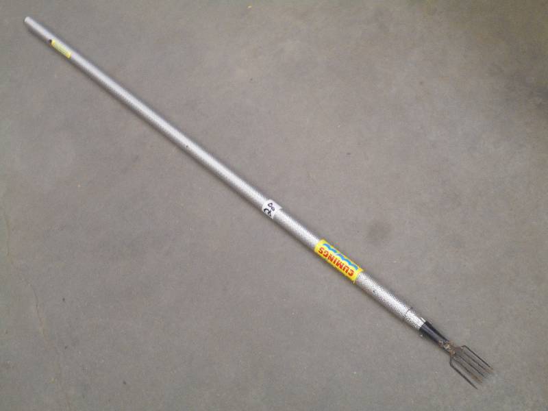Cummings Telescoping Frog Spear ...