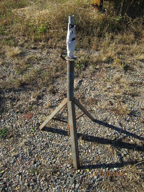 Heavy duty light stand...