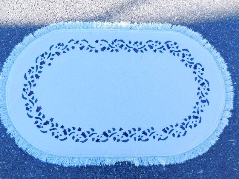 2.5x4 Hand Painted Fringed Oval Rug