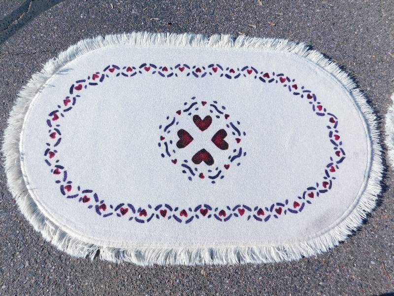 2.5x4 Hand Painted Fringed Oval Rug