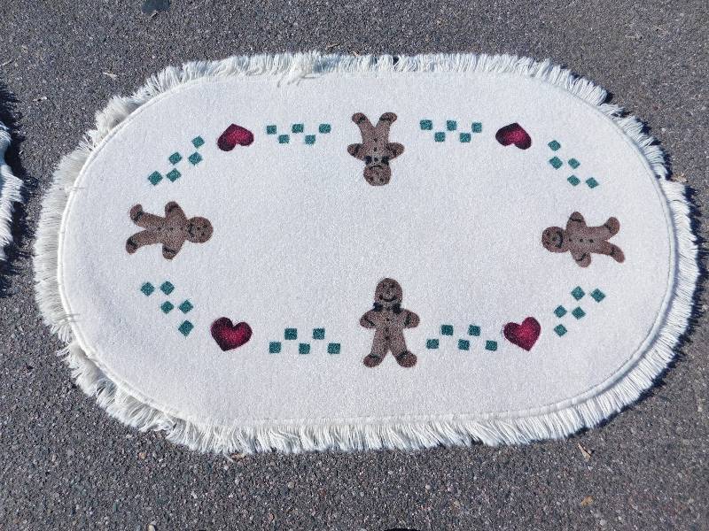 2.5x4 Hand Painted Fringed Oval Rug