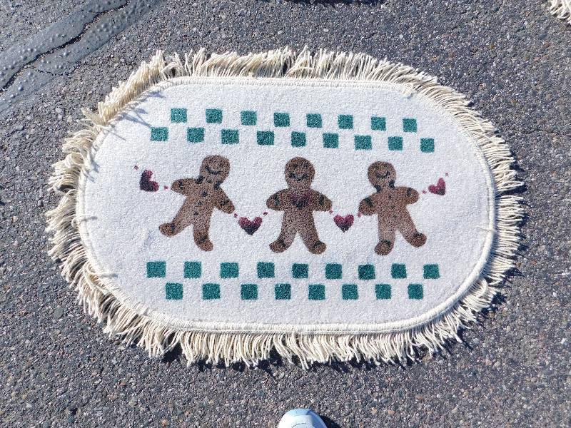 2x3 Hand Painted Small Fringed Oval Rug