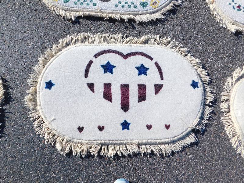 2x3 Hand Painted Small Fringed Oval Rug