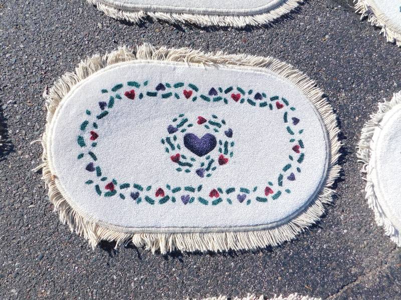 2x3 Hand Painted Small Fringed Oval Rug