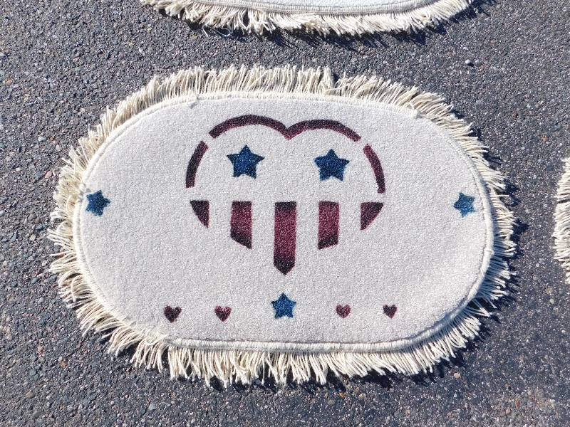 2x3 Hand Painted Small Fringed Oval Rug
