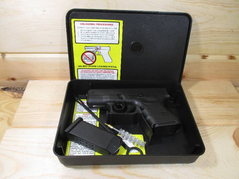 lot 9 image: Glock 27 Gen3 Compact Semi-auto Pistol
