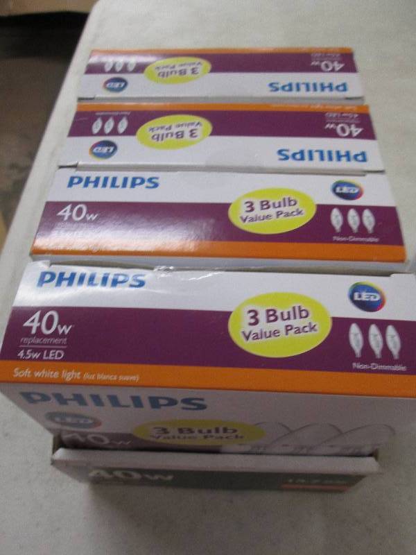 lot 224 image: 4 packages of philips 40w replaceme...