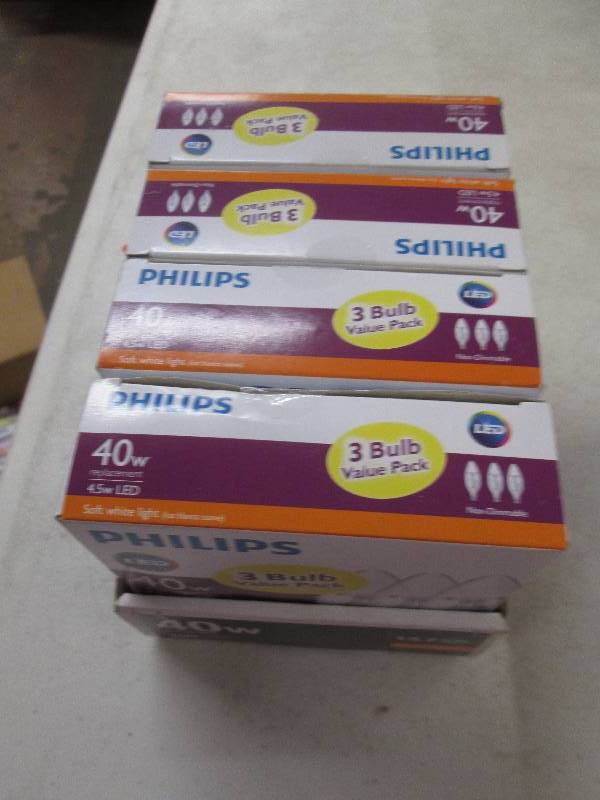 lot 236 image: 4 packages of philips 40w replaceme...