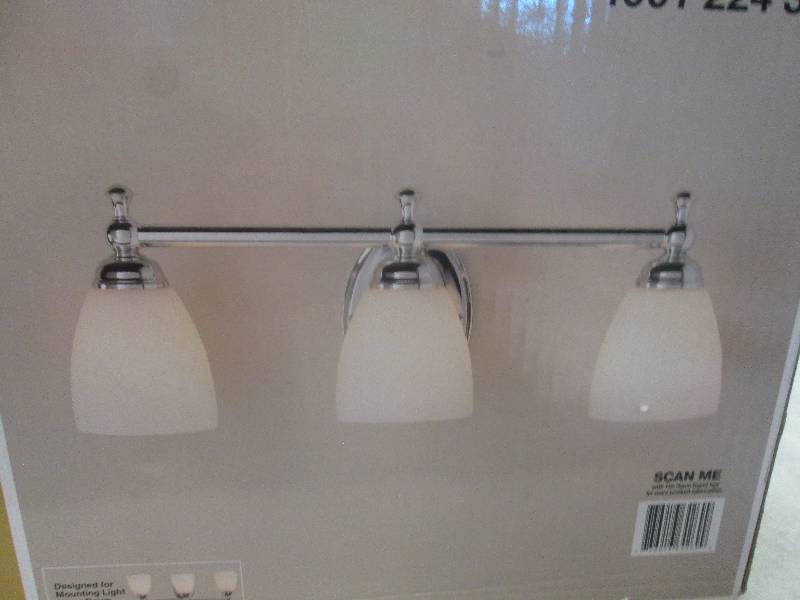 lot 250 image: Hampton Bay 3-light vanity fixture ...