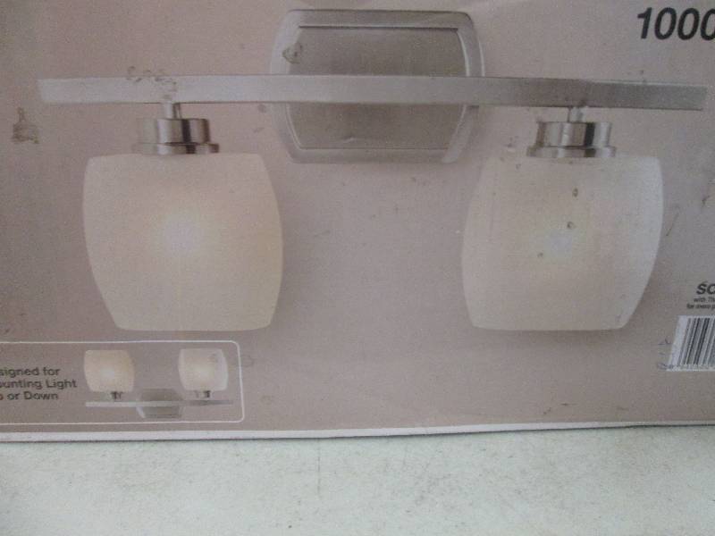 lot 251 image: HAmpton Bay 2-light vanity fixture ...