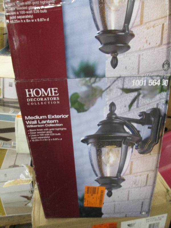 lot 4 image: Medium exterior wall latern, black ...