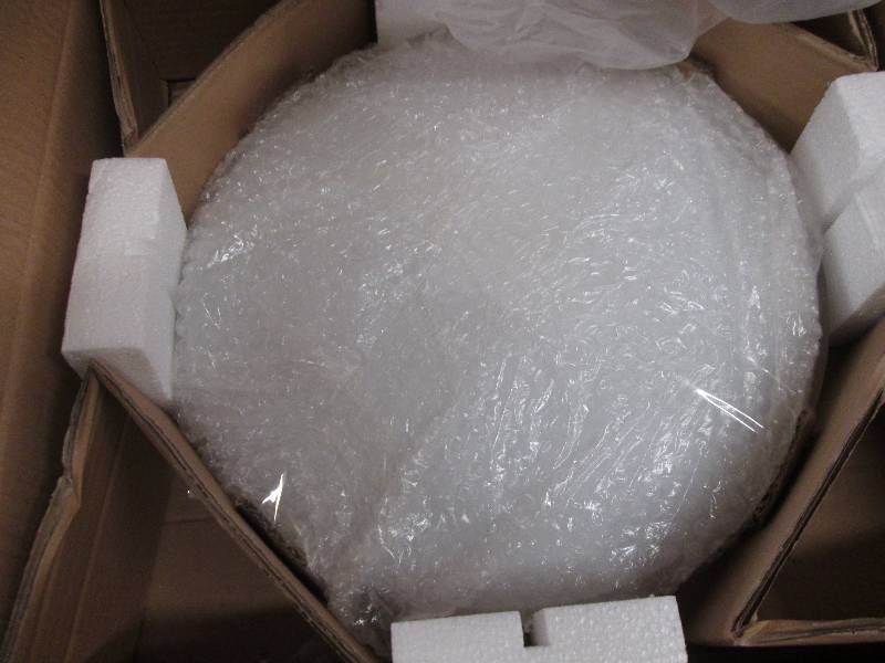 lot 32 image: elight surface mount light open box...