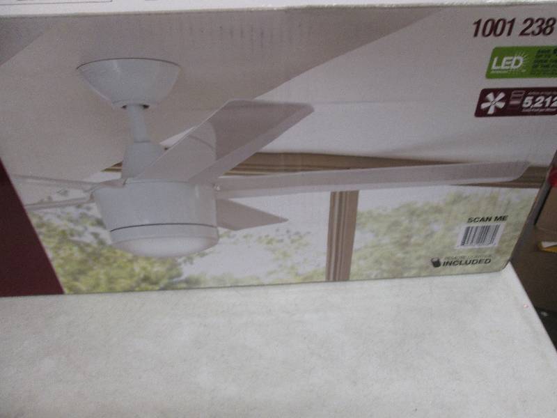 lot 87 image: 52 indoor ceiling fan white open b...