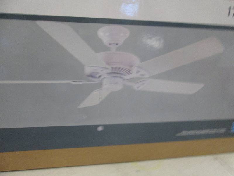 lot 95 image: farmington 52 ceiling fan no light...
