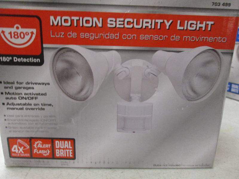 lot 117 image: Defiant motion sensing security lig...